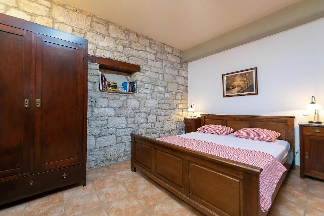 Villa Vito Kaštelir 0*,  Kroatien